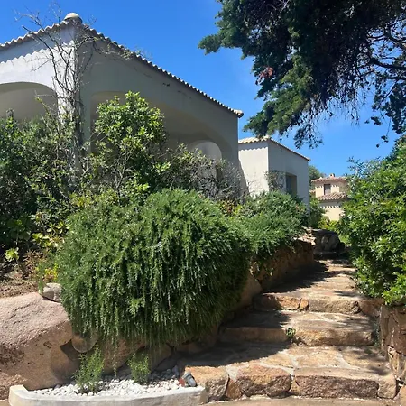 Villa Elegant 100m From Pellicano Sea View & Private Garden Olbia